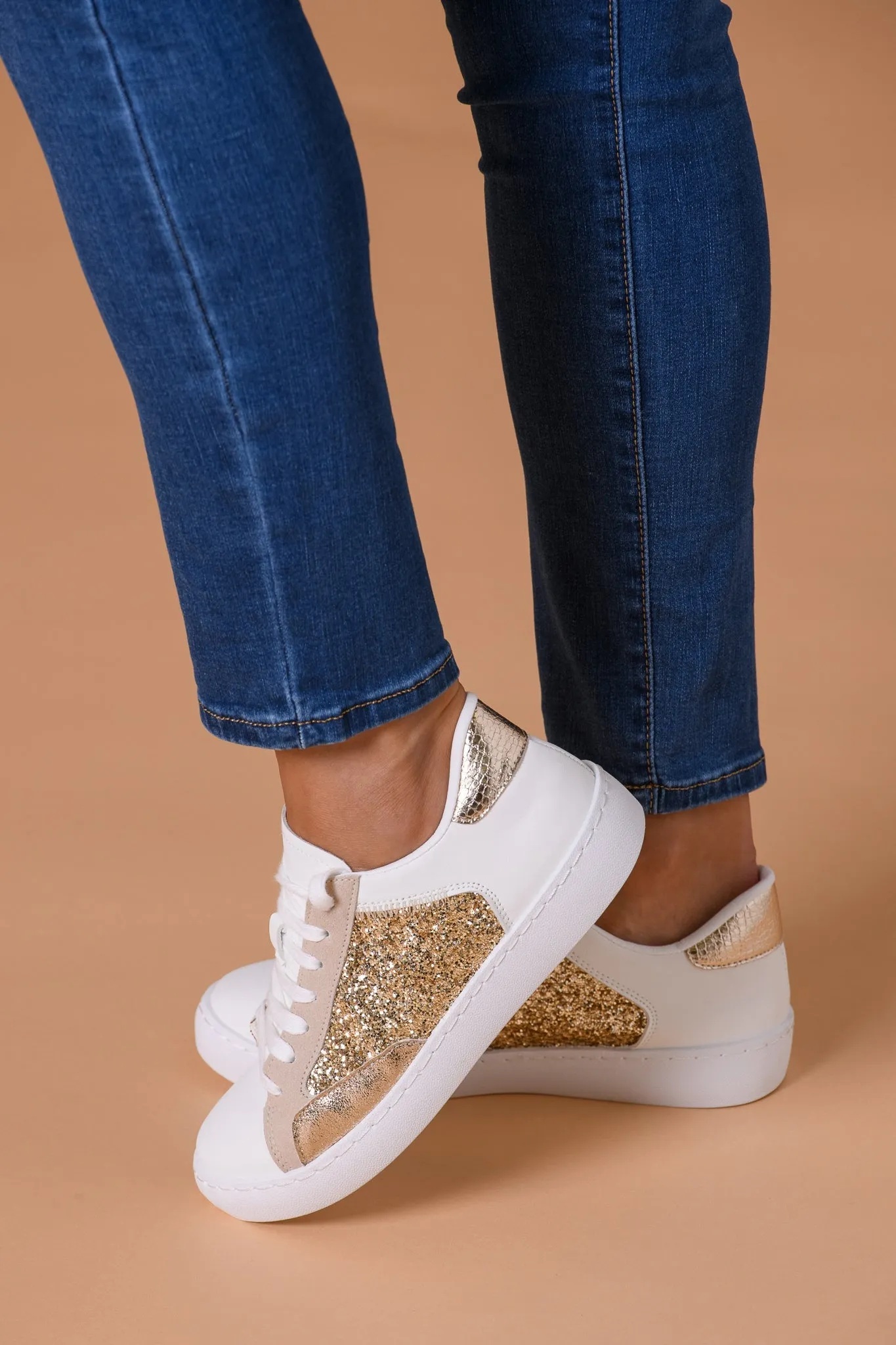 Glitter Trainer