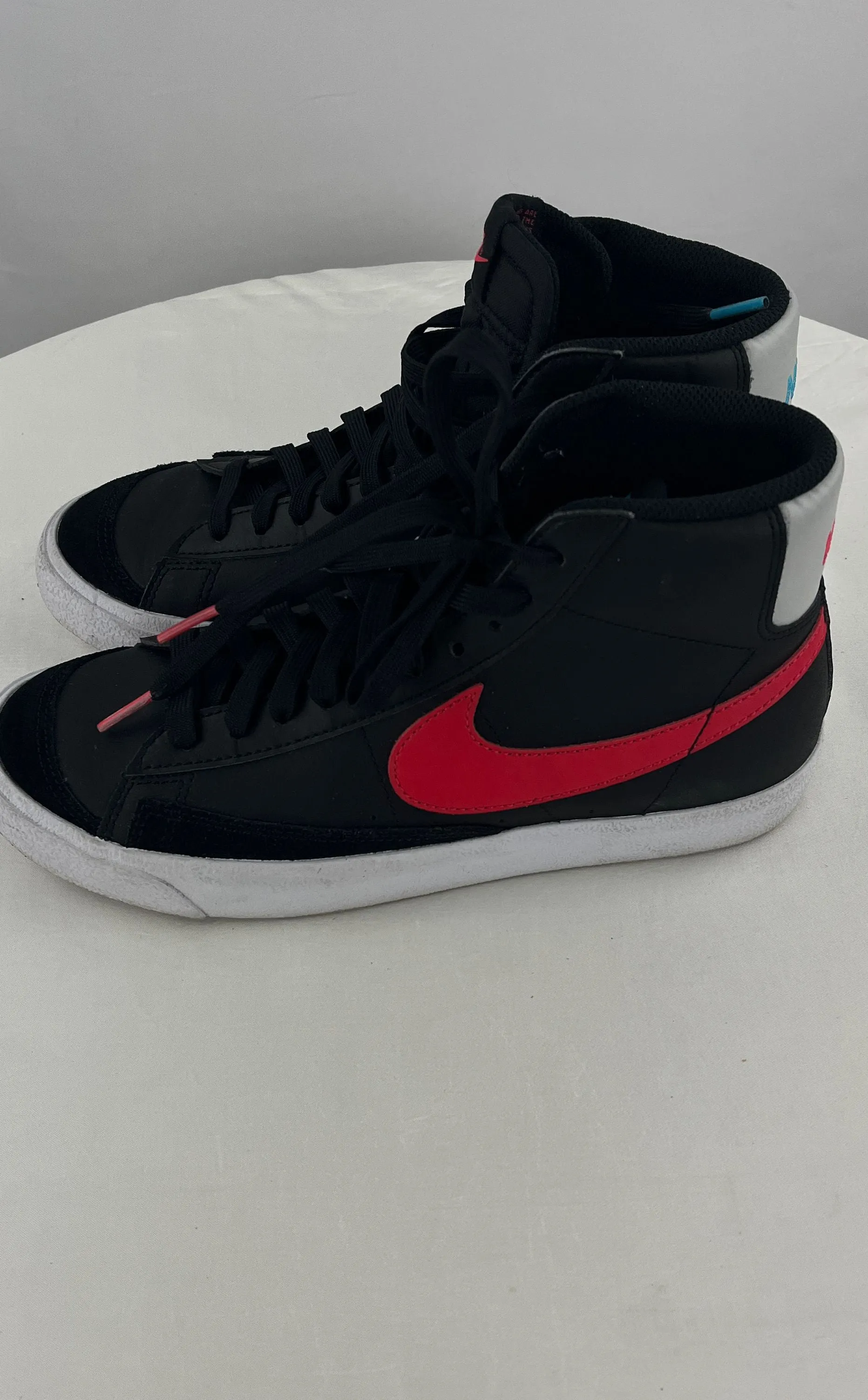 Nike Unisex Kid's Blazer Mid 77 Black Fusion Red Blue Sneakers Size 7Y