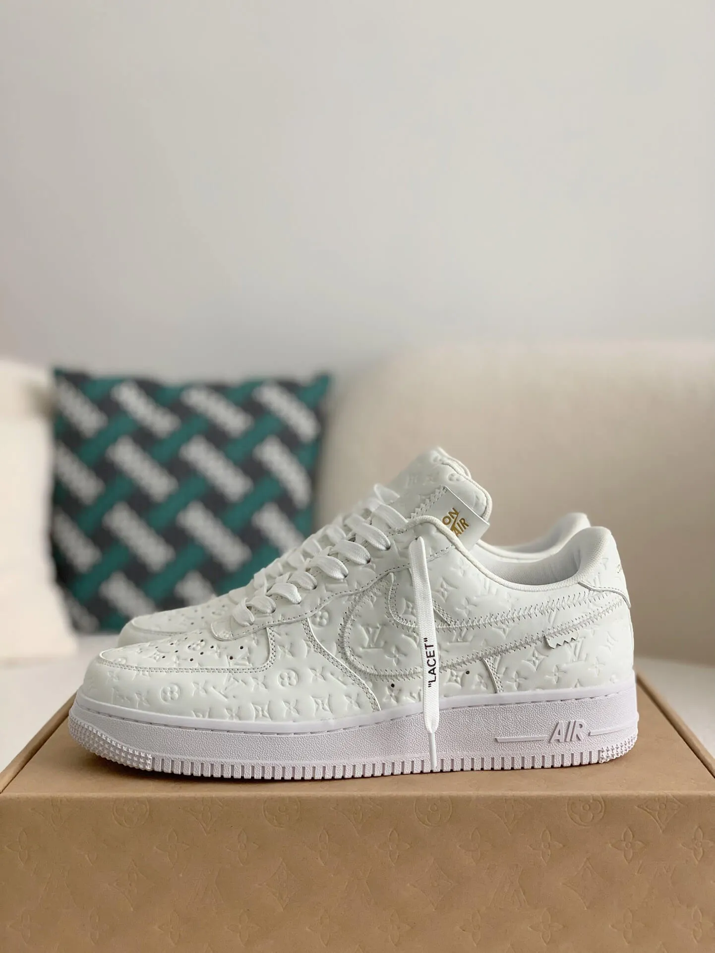 Nike x Louis Vuitton LV Air Force 1 Monogram White Sneakers