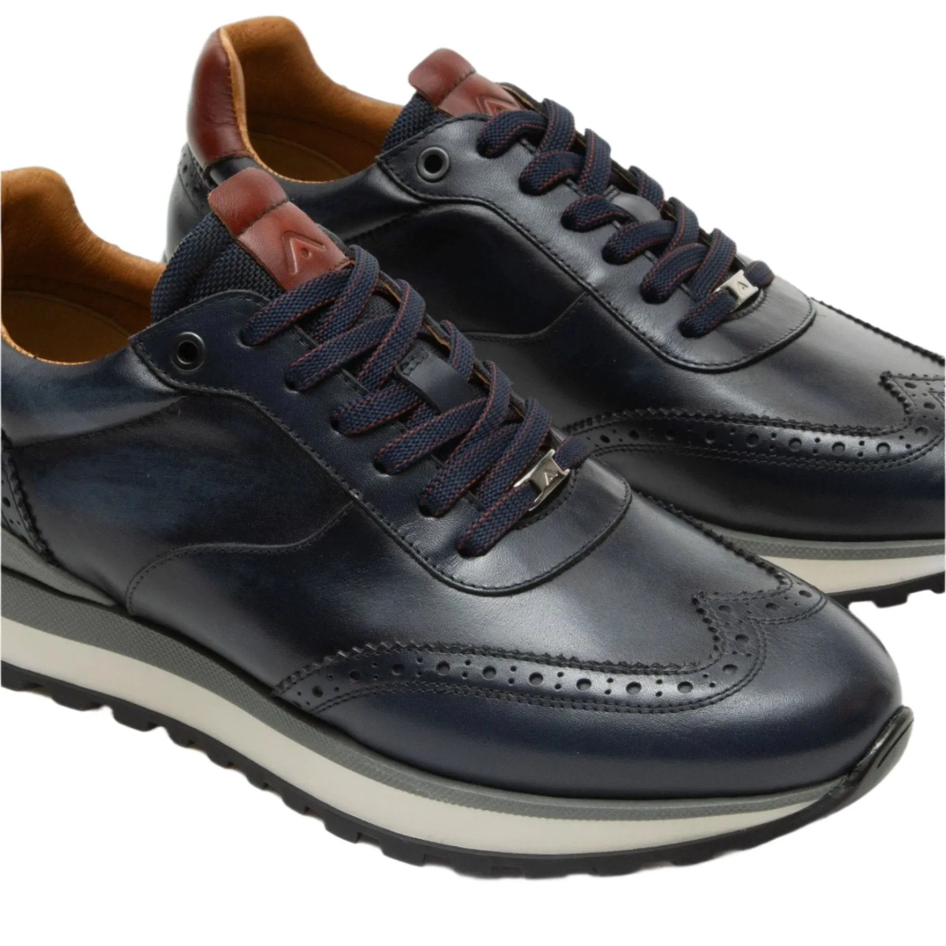 Park Brogue Trainer