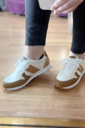 Phoebe Sneakers In Tan