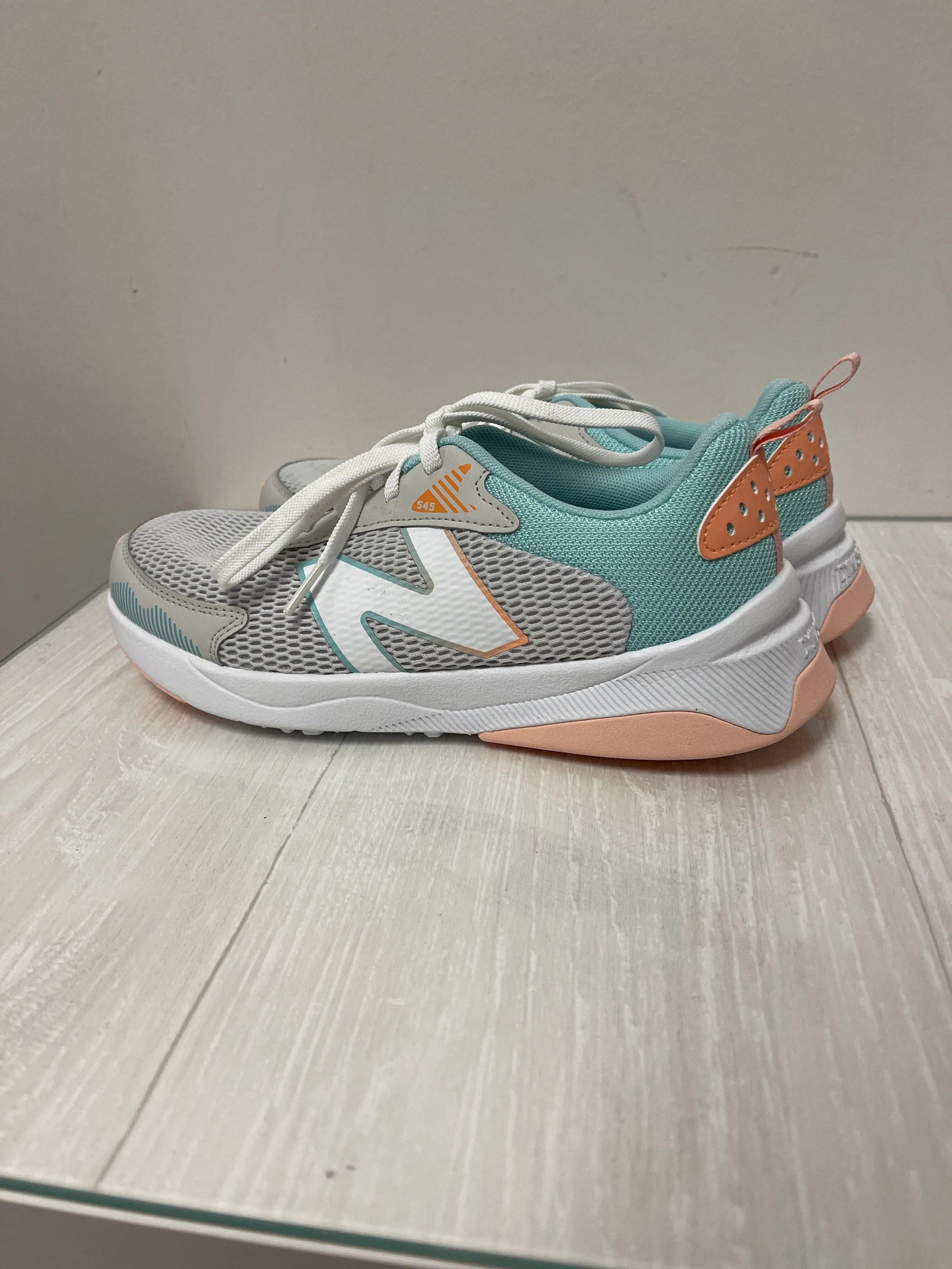 Shoes Athletic By New Balance  Size: 5.5