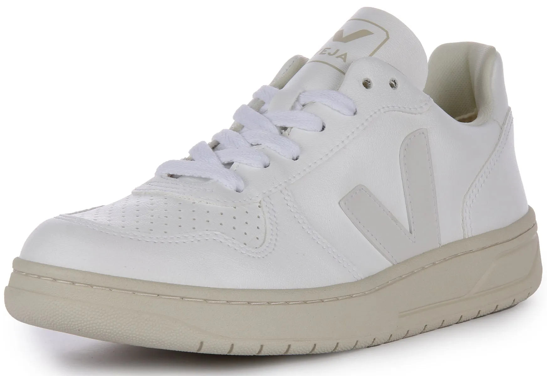 Veja V 10 Cwl In White For Men