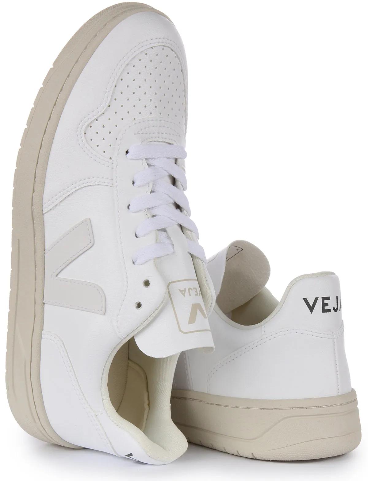 Veja V 10 Cwl In White For Men