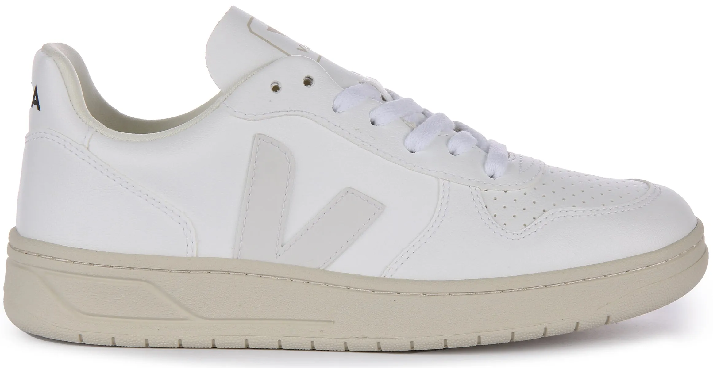 Veja V 10 Cwl In White For Men