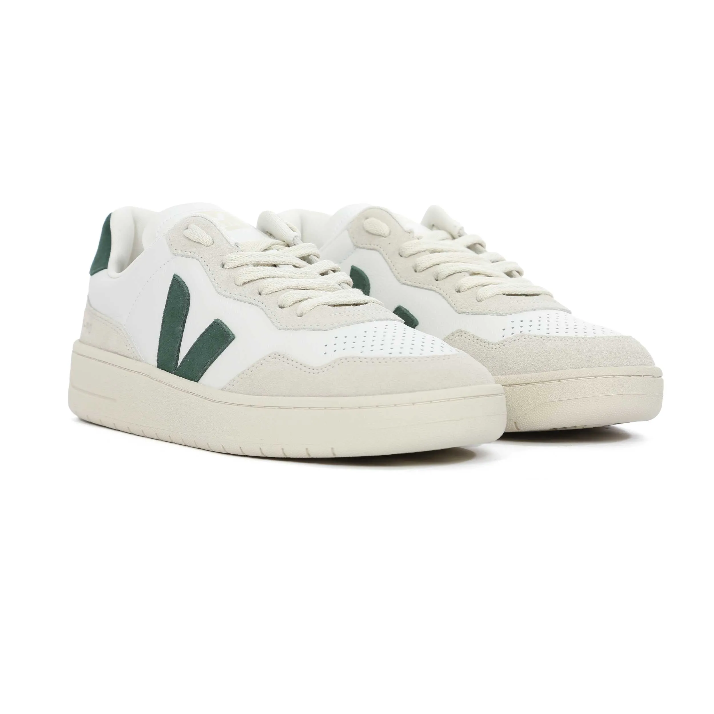 Veja V-90 Trainer in Extra White & Cyprus